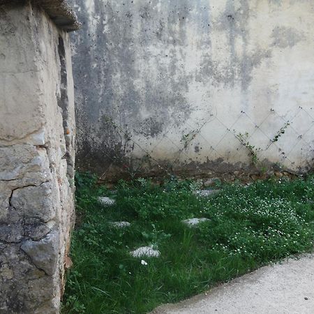 Guesthouse Near The Castle Of Himare Luaran gambar