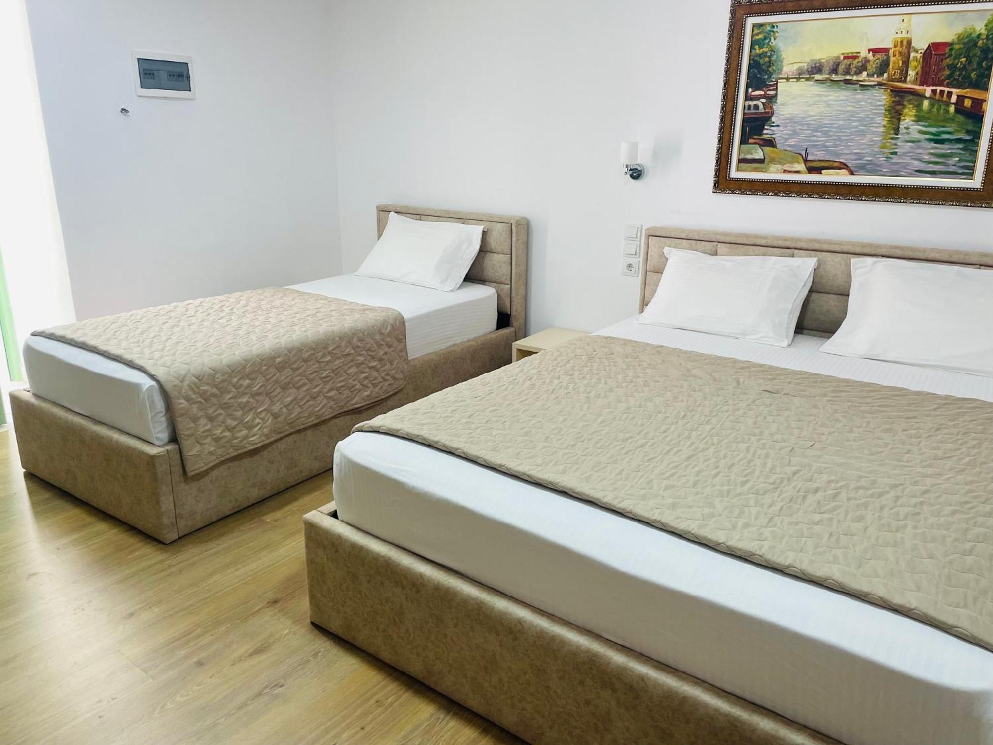 Guesthouse Near The Castle Of Himare Luaran gambar