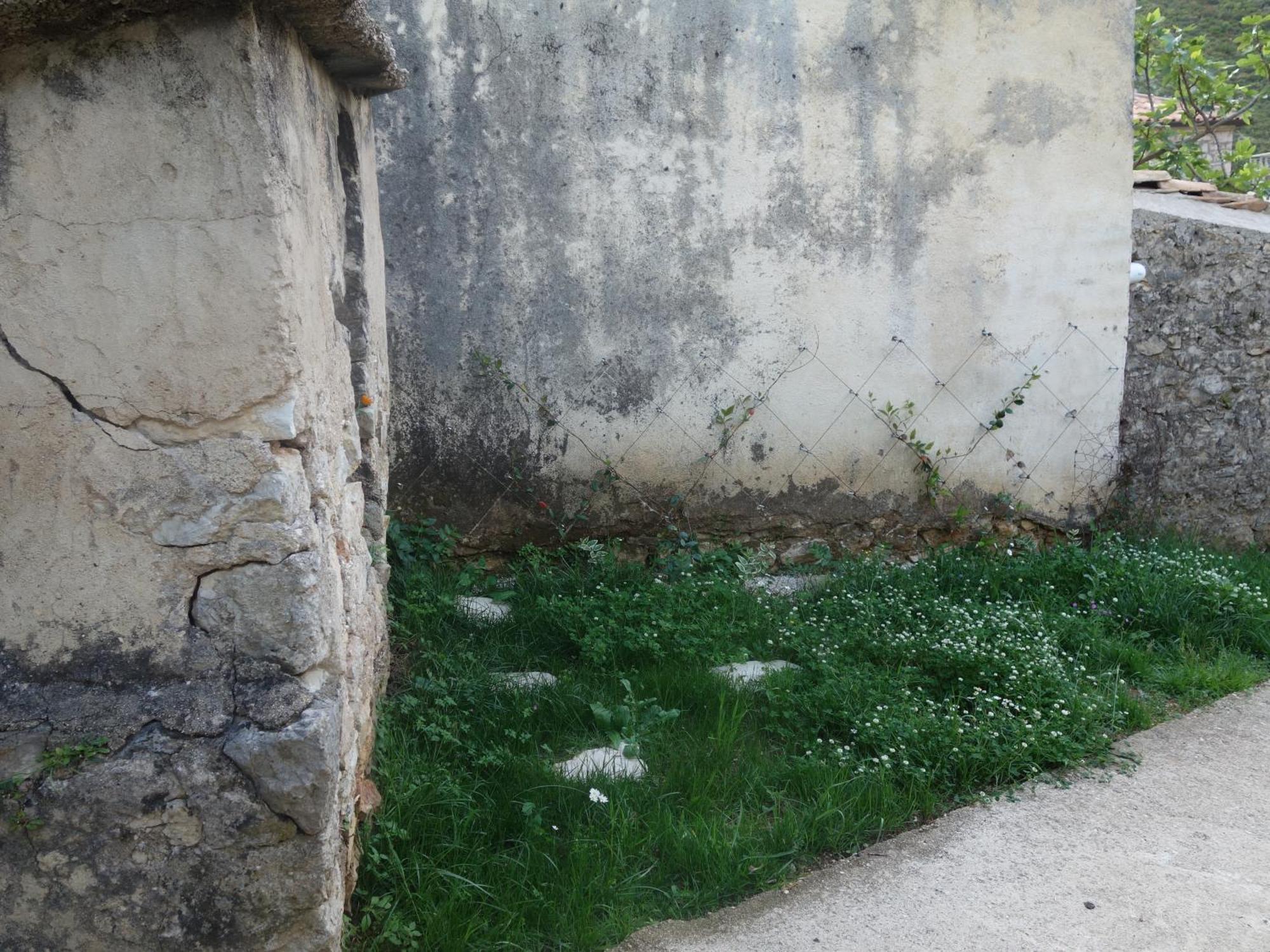 Guesthouse Near The Castle Of Himare Luaran gambar