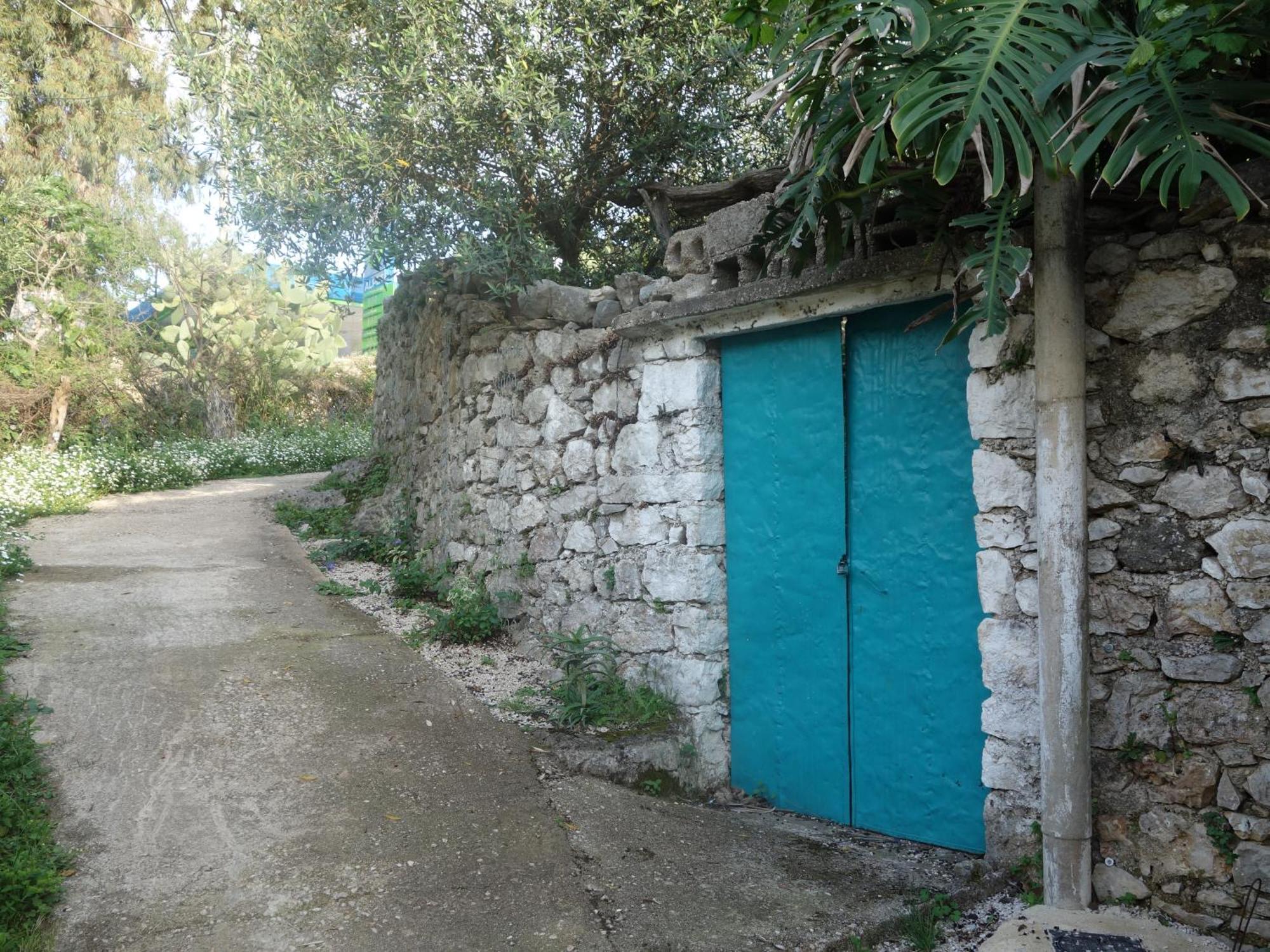 Guesthouse Near The Castle Of Himare Luaran gambar